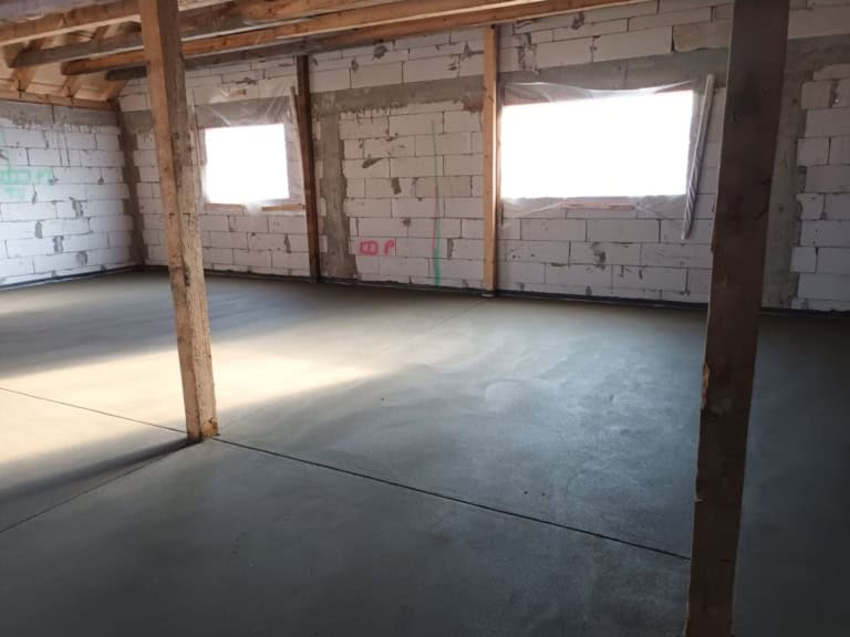 sapa mecanizata elicopterizata turanta intr-o casa